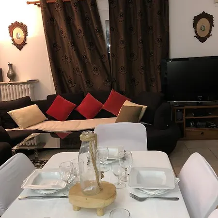 Le Relais De Pierre * Арпажон